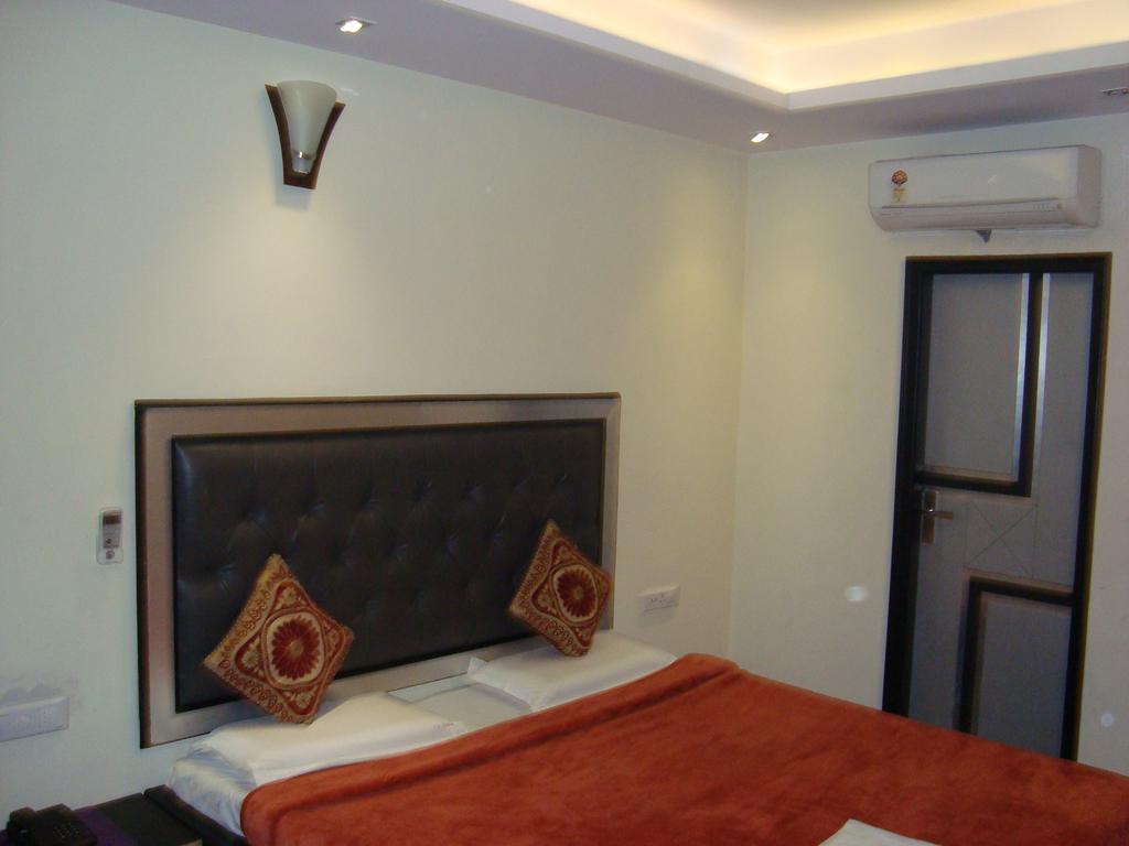 Hotel S P Νέο Δελχί Εξωτερικό φωτογραφία